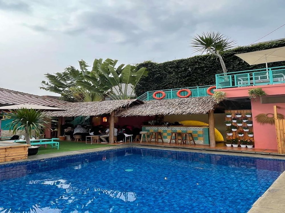 KULDESAK VILLAS BANDUNG 4/74