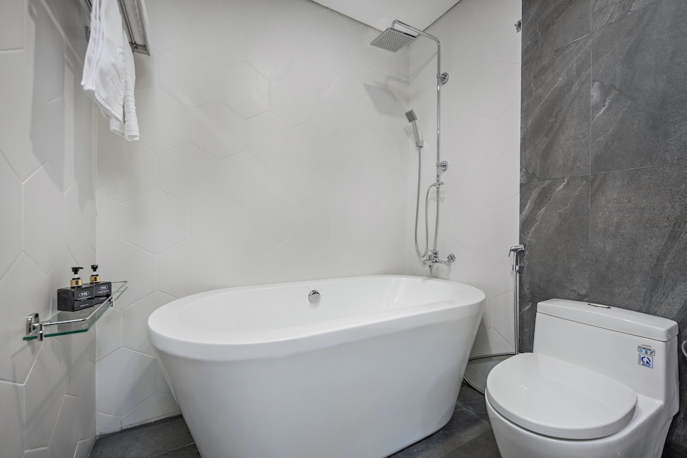 White Sand Boutique Hotel 65/66