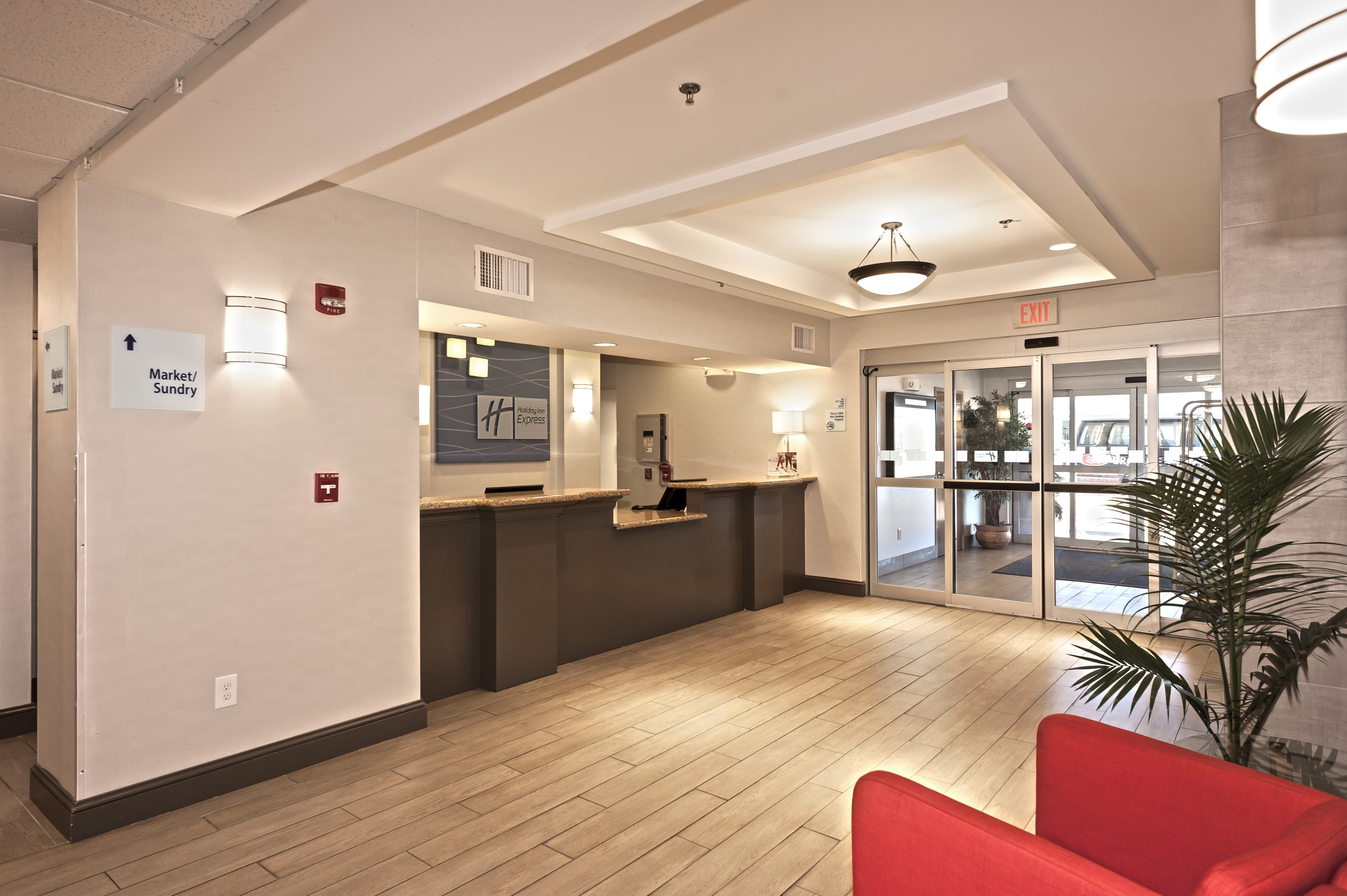 Holiday Inn Express Suites Chanhassen 7/71