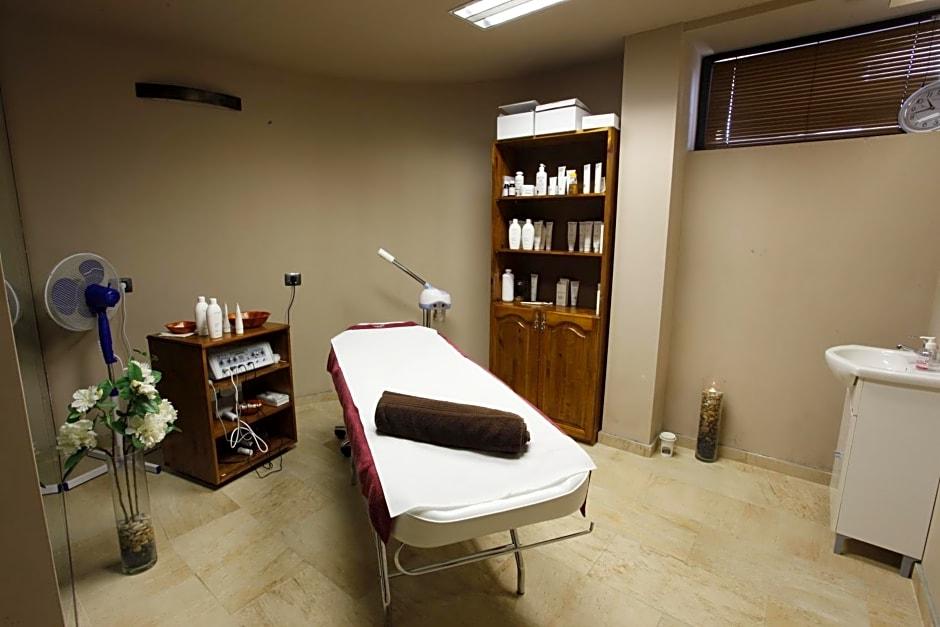 Regina Maria Spa 22/50