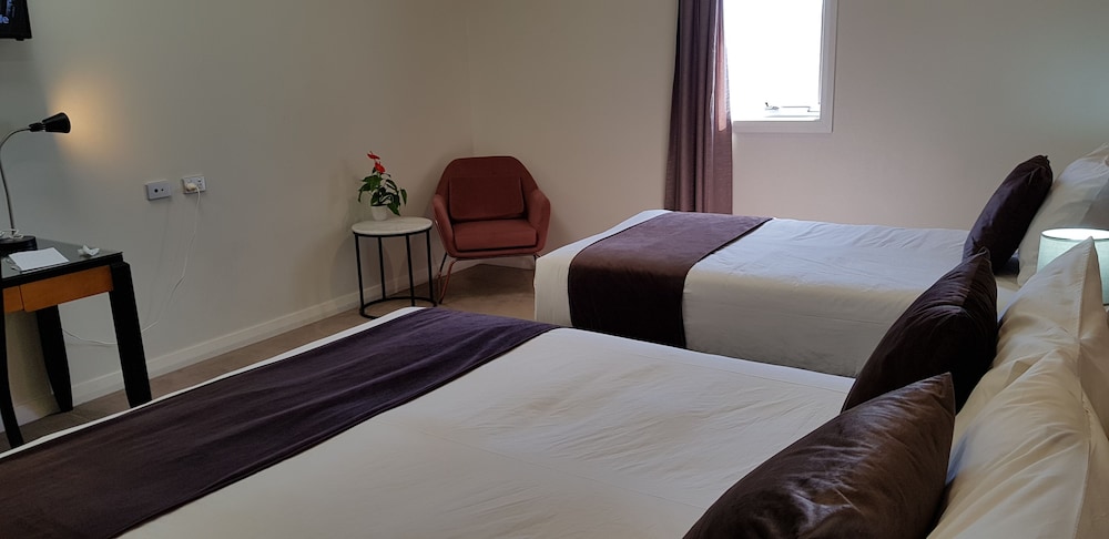 The Grand Motel 27/68