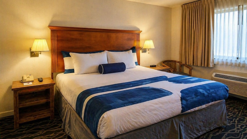غرفة كومفورت بسرير كينج