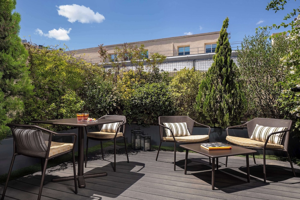NH Collection Madrid Paseo del Prado 37/50