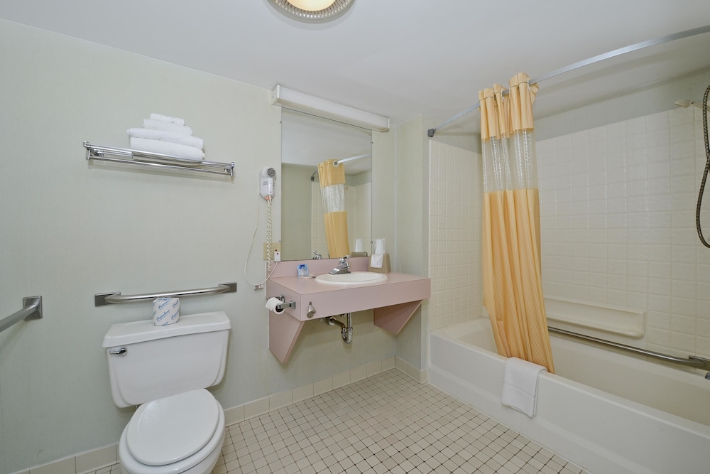Americas Best Value Inn- St. Ignace 5/19