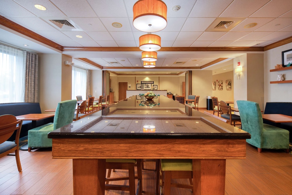 Hampton Inn Wilmington - University Area/Smith Creek Station 59/72