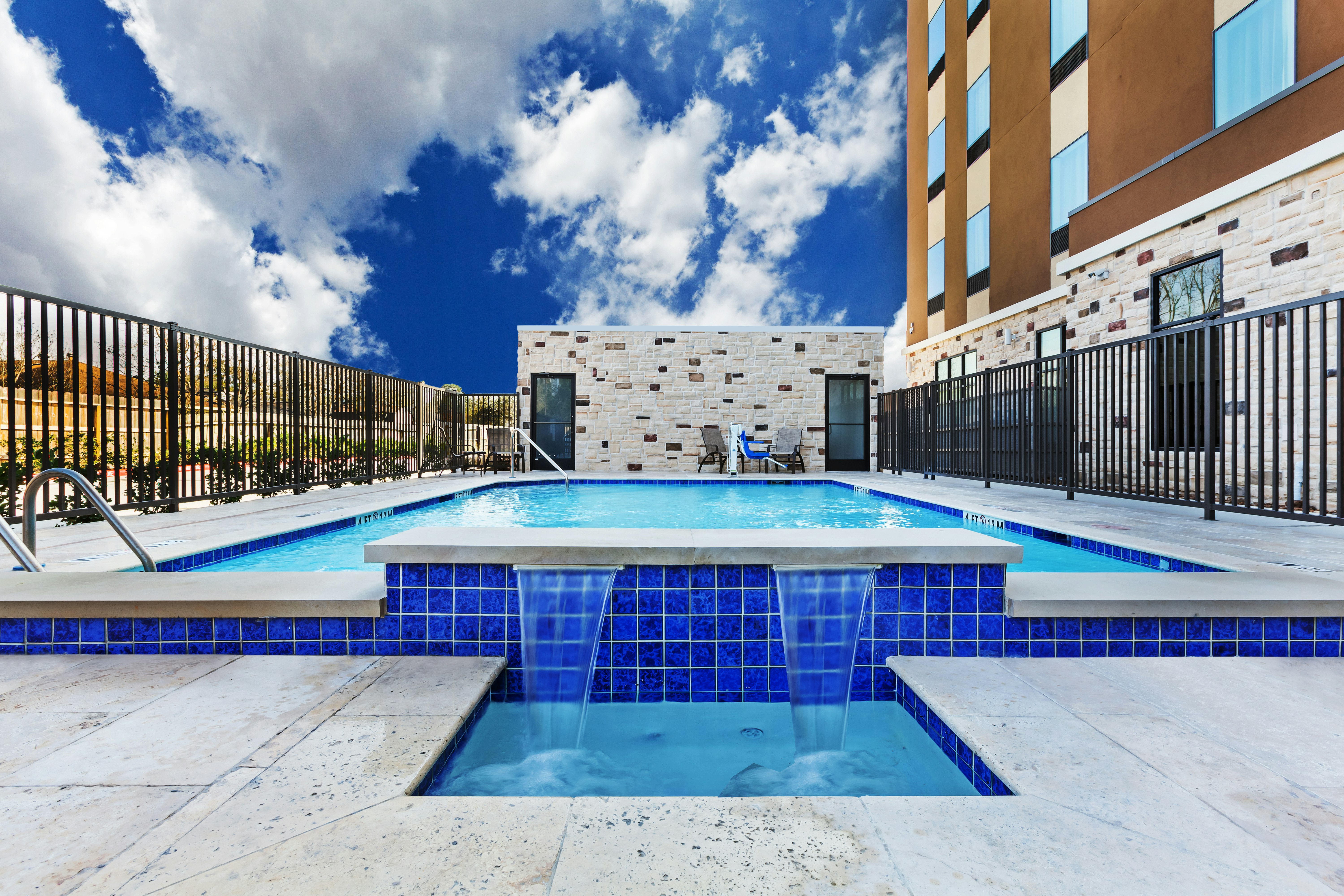 Hampton Inn Suites Houston Atascocita 27/38