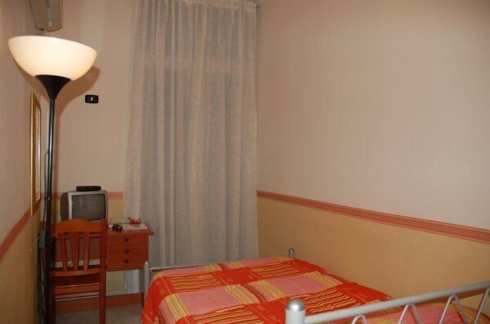 Astra Bed and Breakfast 26/50