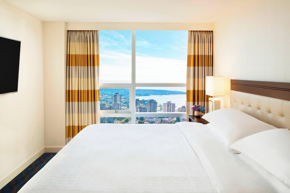 Room at SHERATON VANCOUVER WALL CENTRE, VANCOUVER - BRITISH COLUMBIA