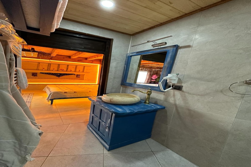 Nari Ask Cave Hotel 4/50