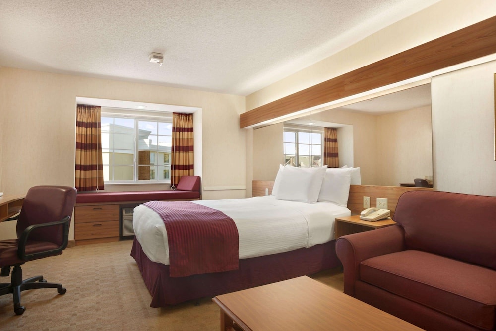 Microtel Inn And Suites Ann Arbor Plymouth Rd 15/39