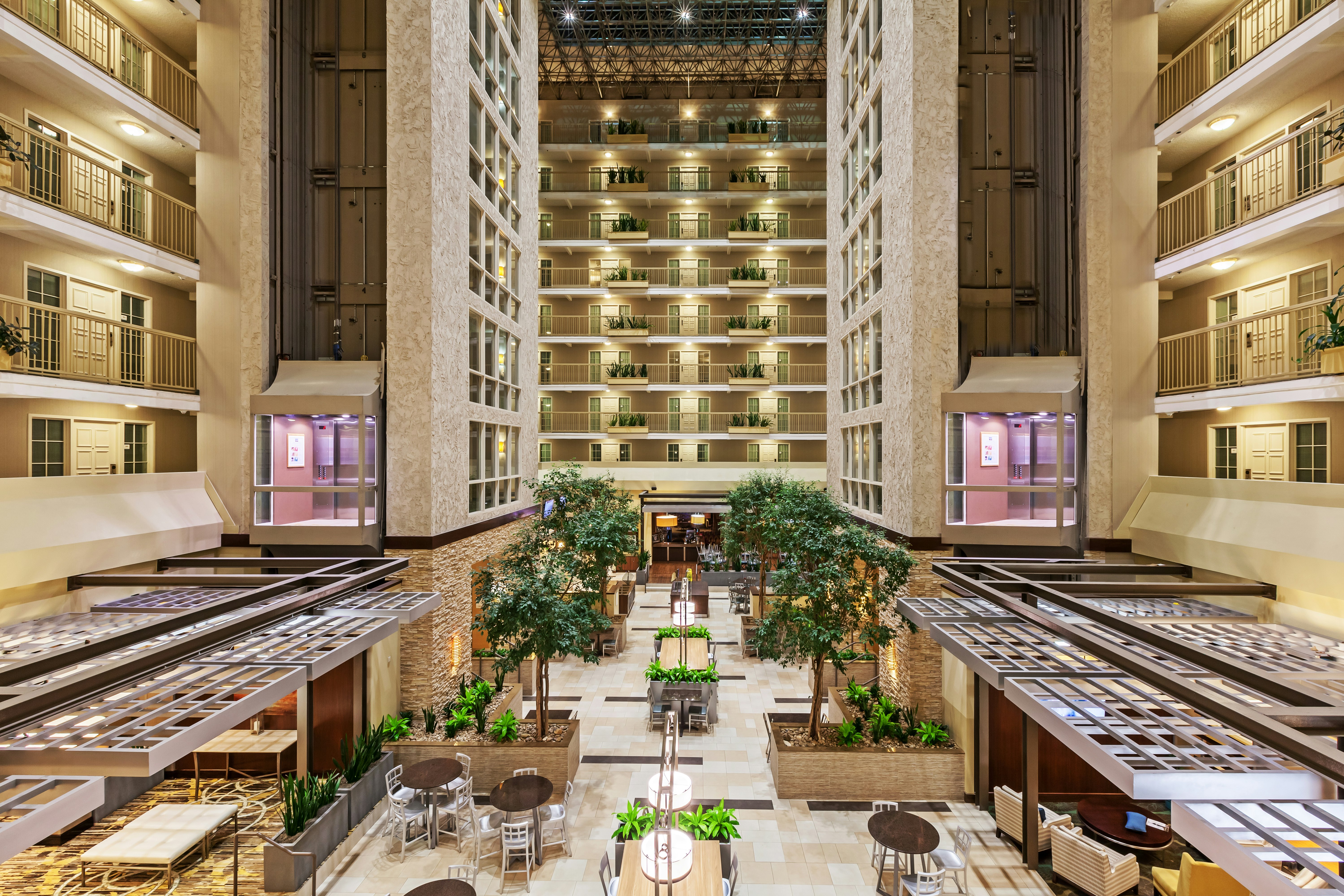 Embassy Suites by Hilton Dallas Market Center 10/72