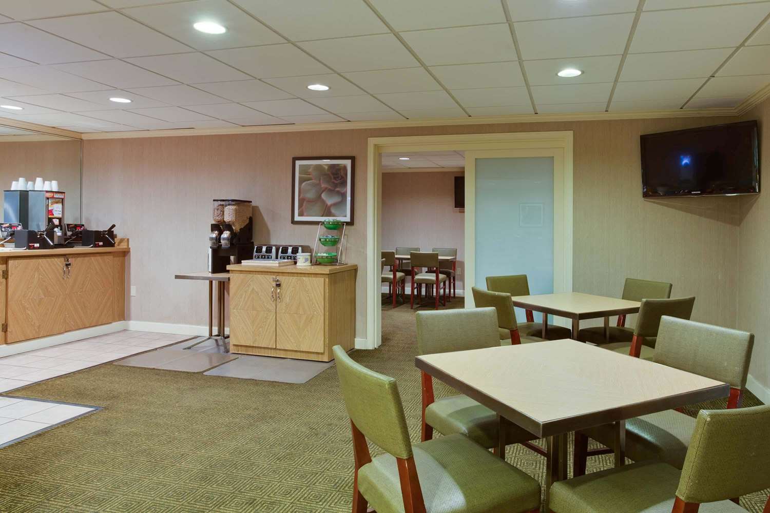 La Quinta Inn & Suites by Wyndham Lakeland East 29/37