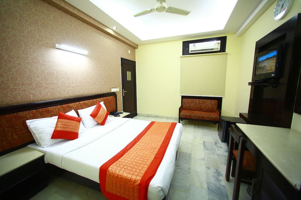 Sundeep Inn 11/46