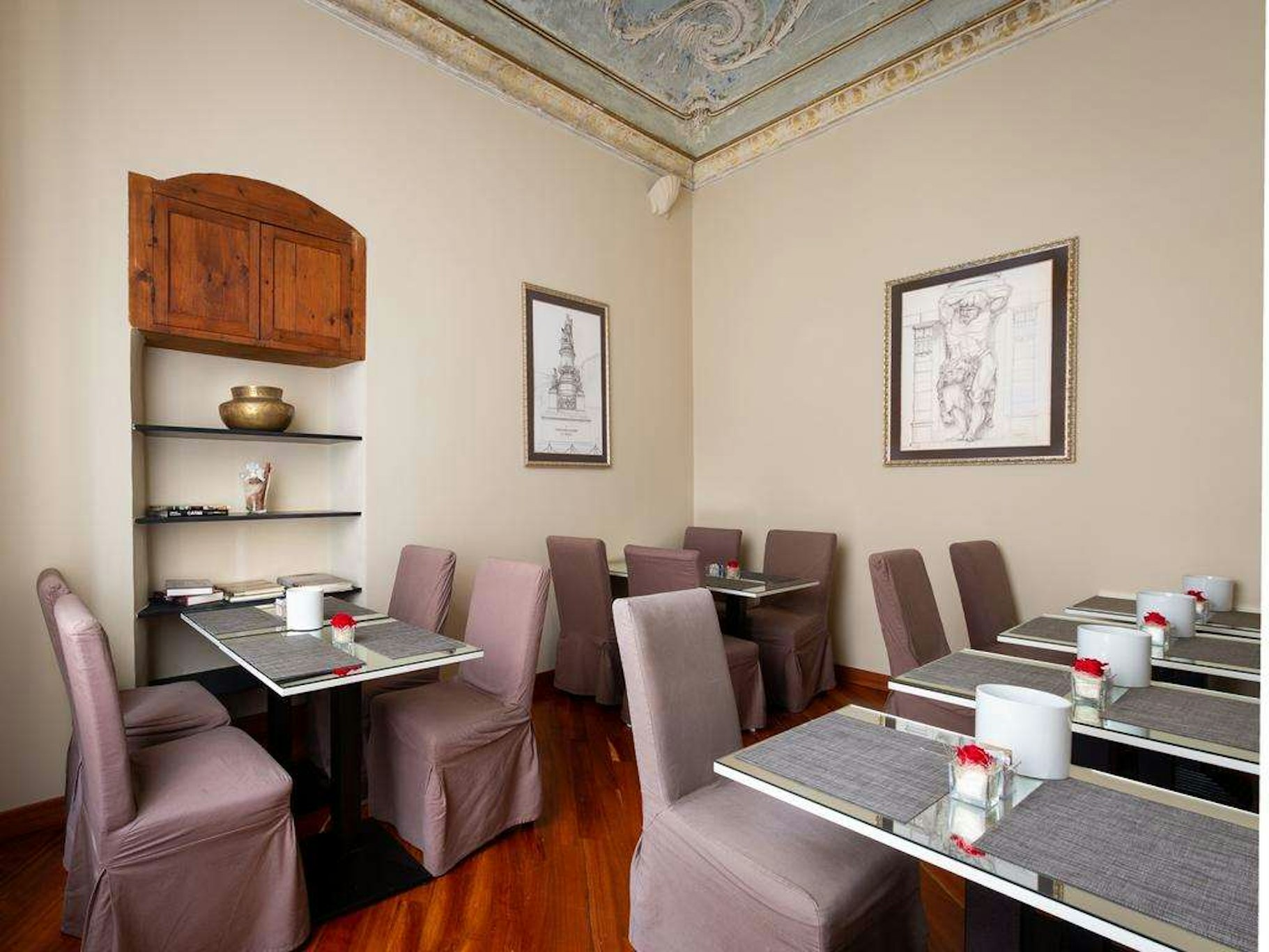 Hnn Luxury Suites 45/50