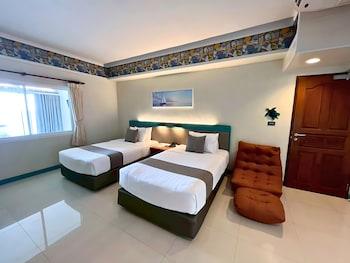 2 Bedrooms, Family Suite, 3 Beds, Sea View
