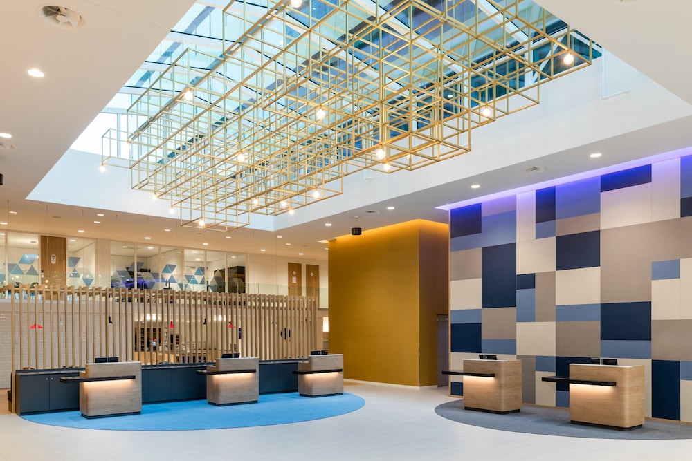 Holiday Inn Express Amsterdam - North Riverside by IHG 6/70