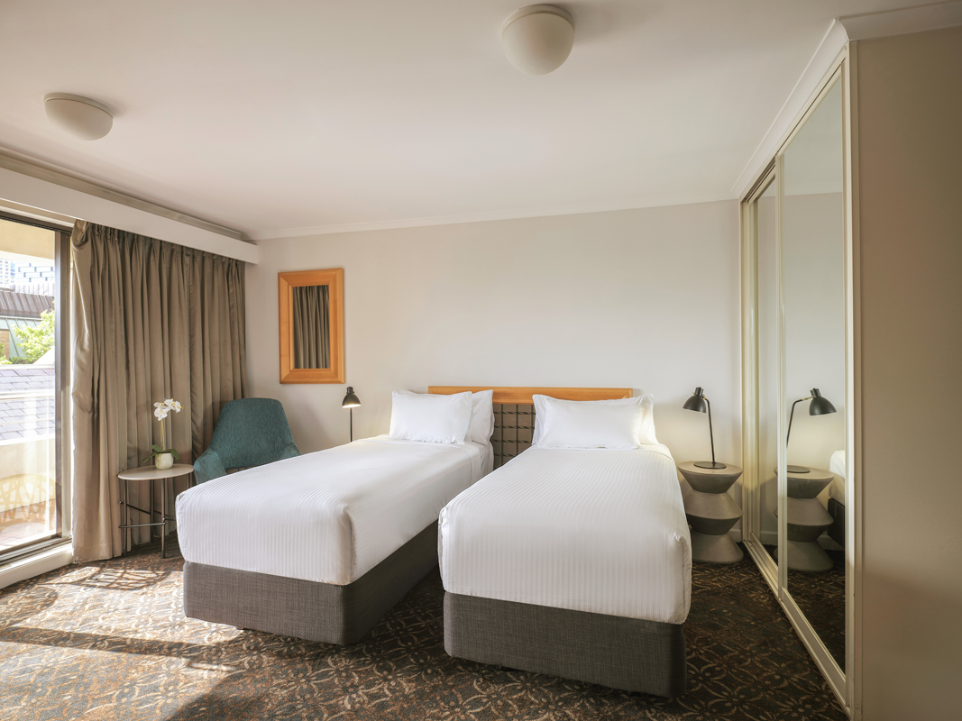 غرفة قياسية بسرير مزدوج أو سريرين منفصلين بشرفة، Rendezvous Hotel Sydney The Rocks 4/5