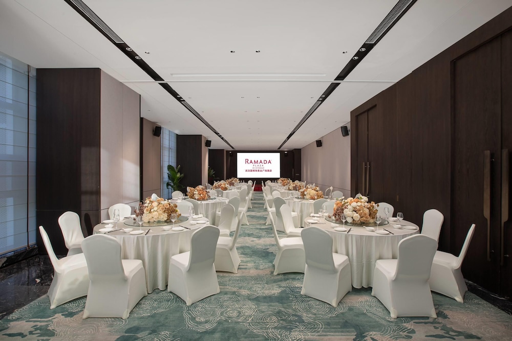 Ramada Plaza By Wyndham Wuhan Hanyang 31/34
