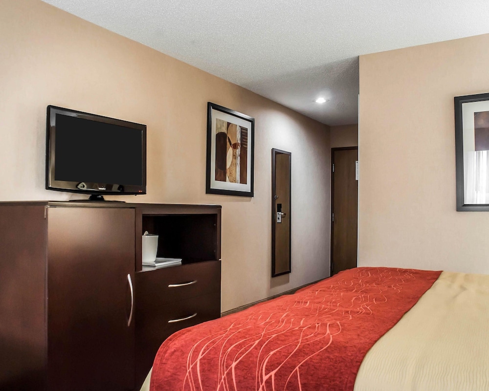 Quality Inn Dunkirk NY 12/36