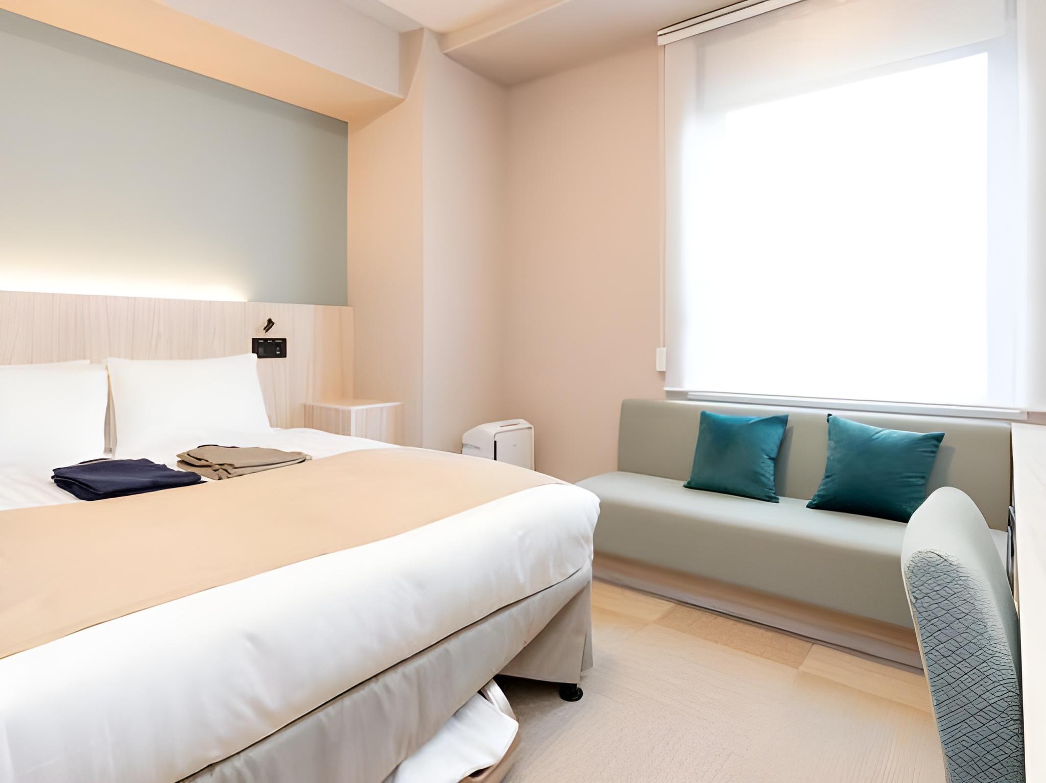 Universal, Double Bed
