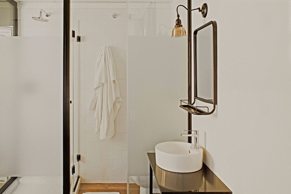 Room007 Ventura 46/50