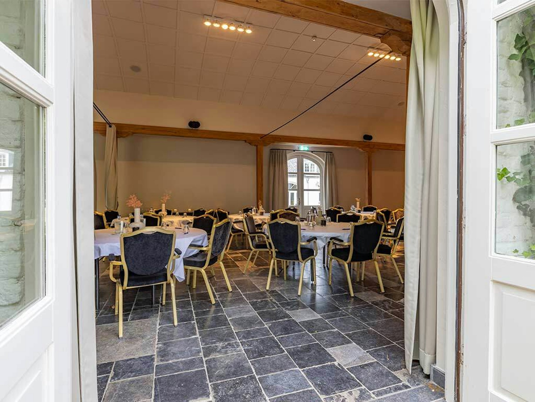 Sandton Chateau de Raay 28/50