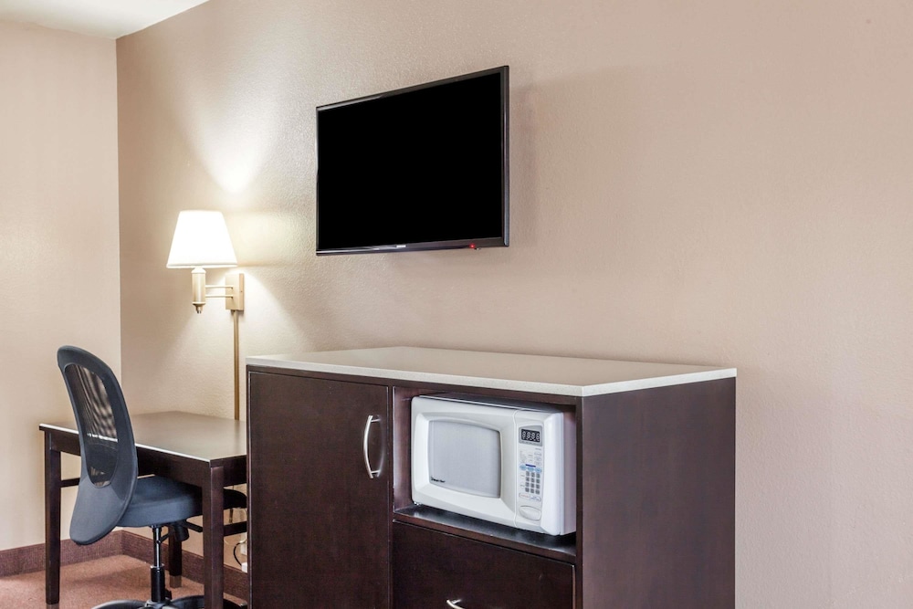 Super 8 by Wyndham Anaheim/Disneyland Drive CA 15/15