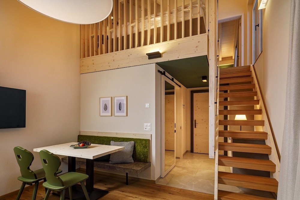 Hotel Sport Klosters 36/44