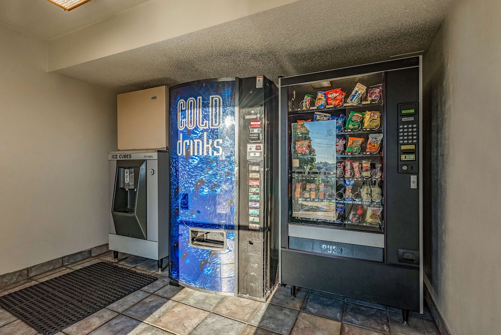 Days Inn by Wyndham Cincinnati I-71 23/28