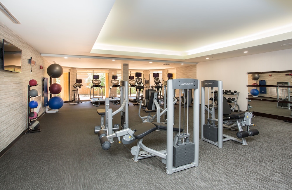Courtyard By Marriott Boston Westborough 13/26