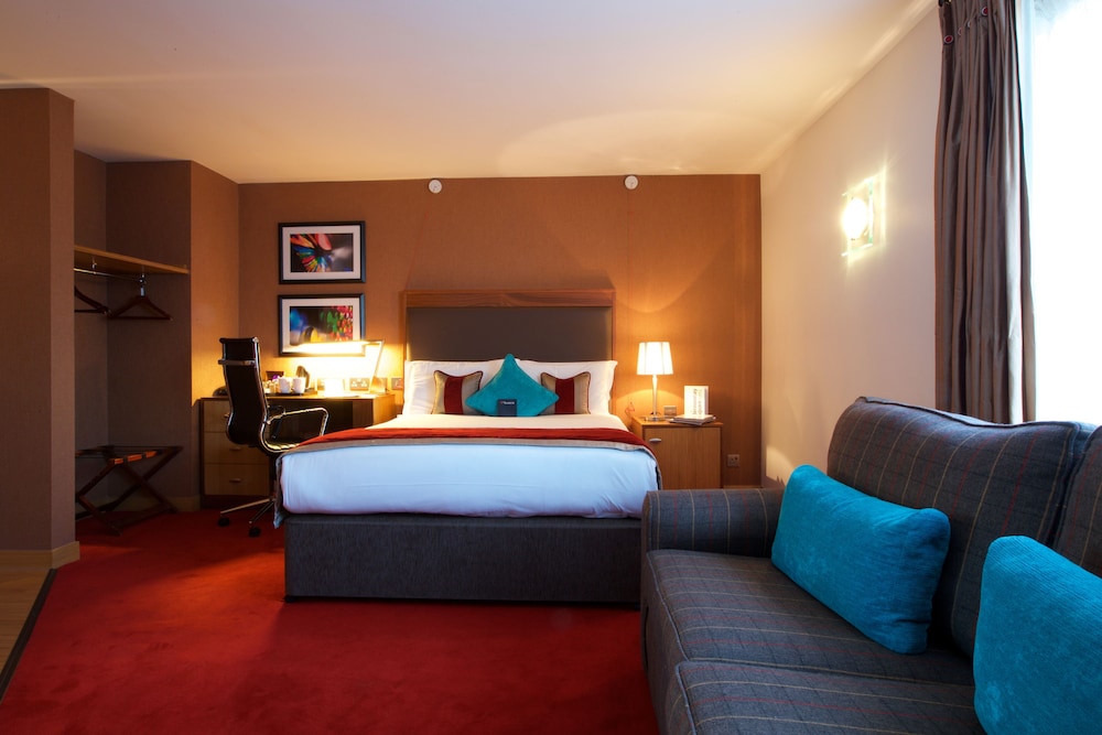 Bermondsey Square Hotel 11/50