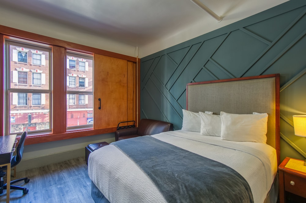 Ram s Hotel 15/50