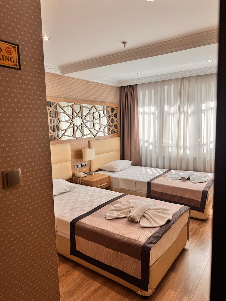 Prens Hotel 17/32