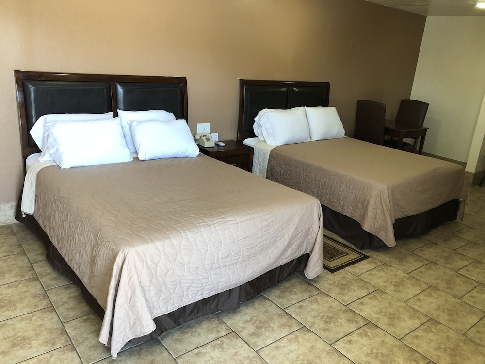 Topper Motel 16/47