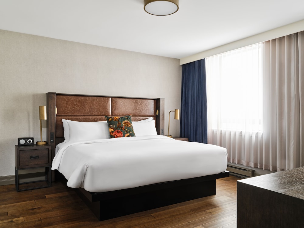 CLASSIC, KING BED