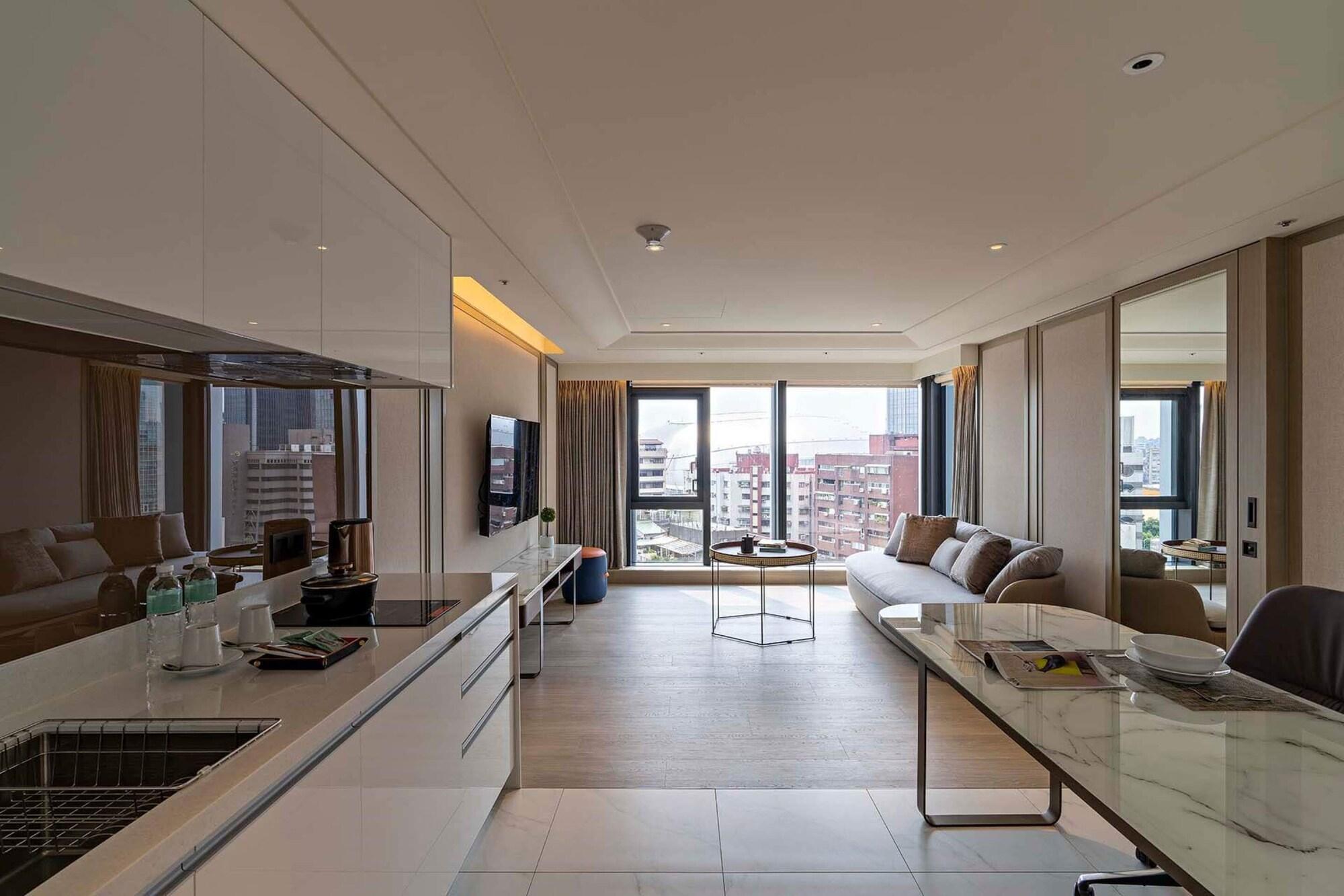 جناح بريميوم، Hanns House 2/4