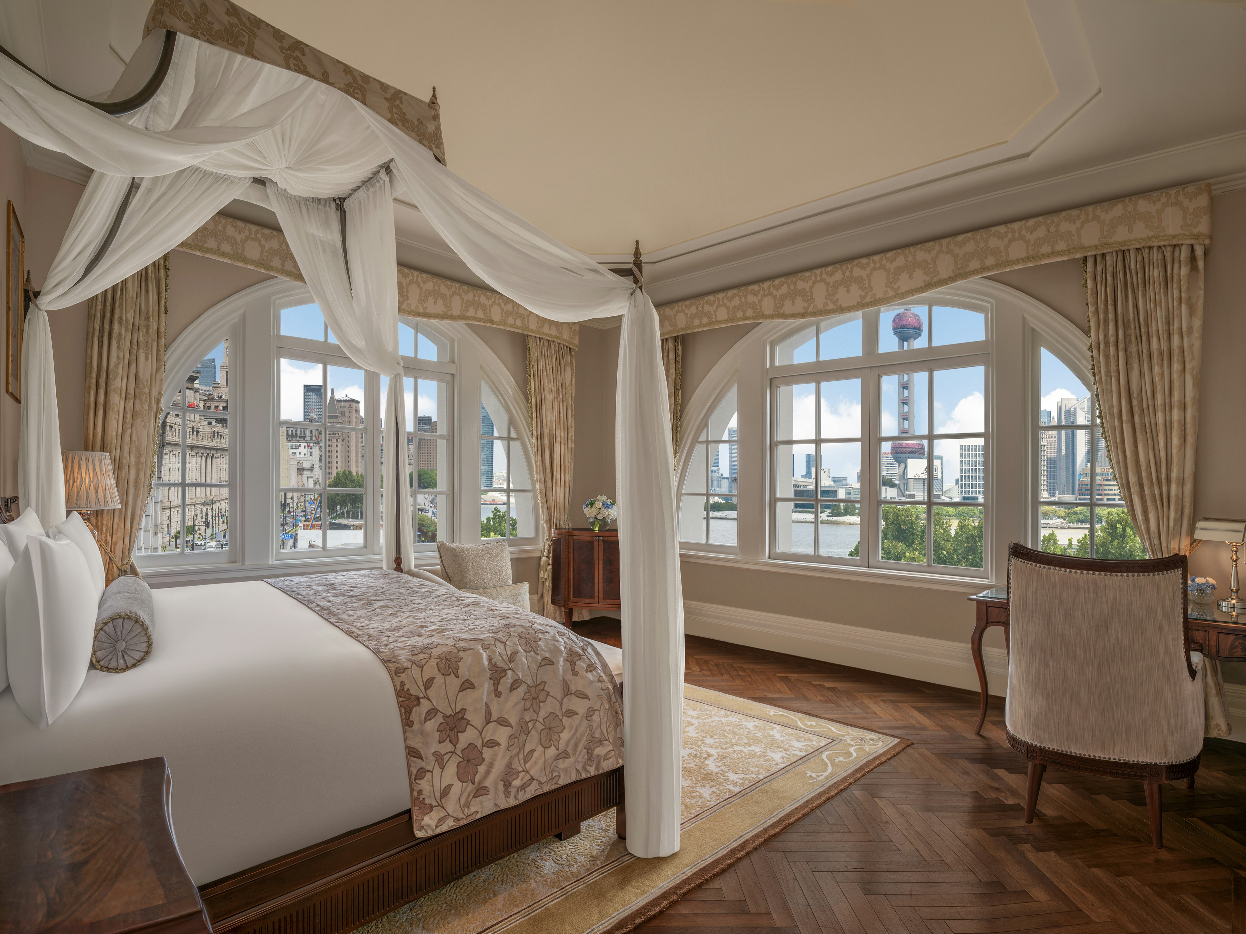 Heritage, Club, River, Suite