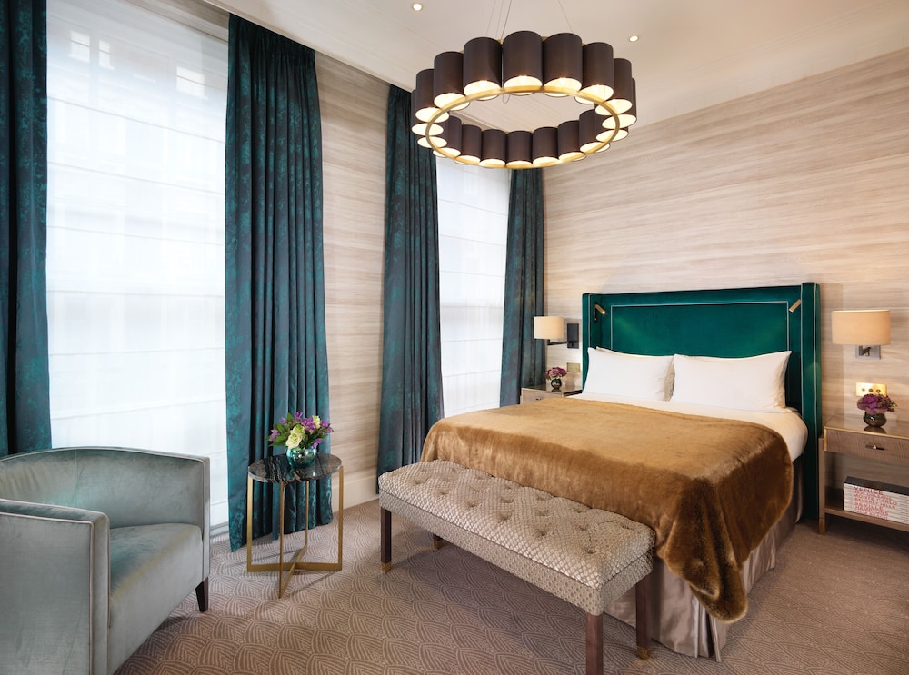 Flemings Hotel Mayfair 16/80