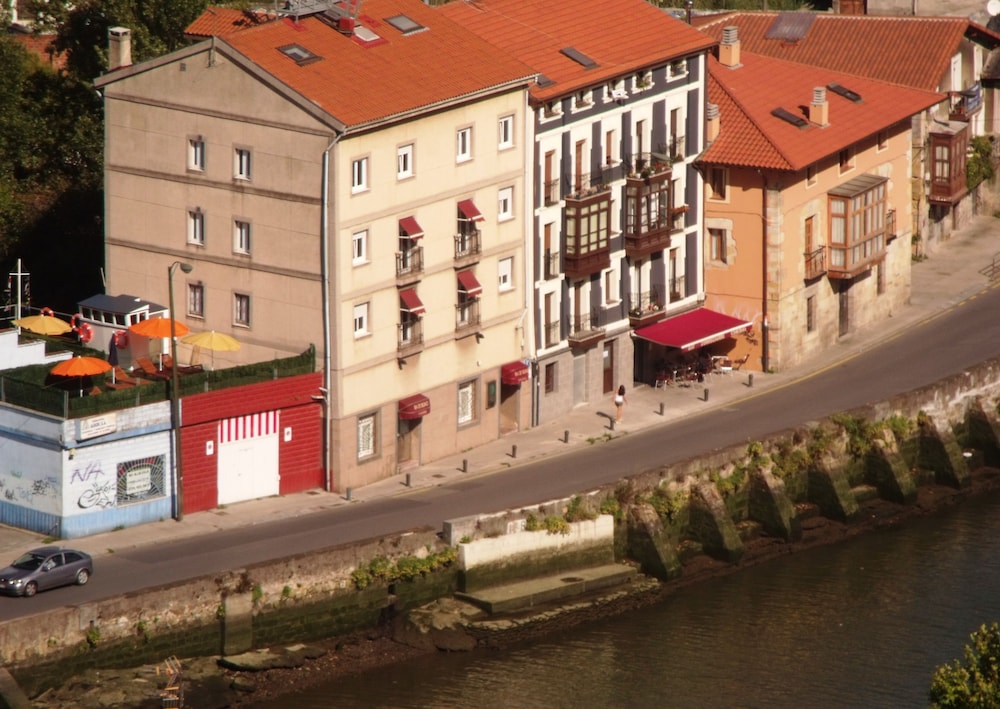 Hotel Ria De Bilbao 23/28
