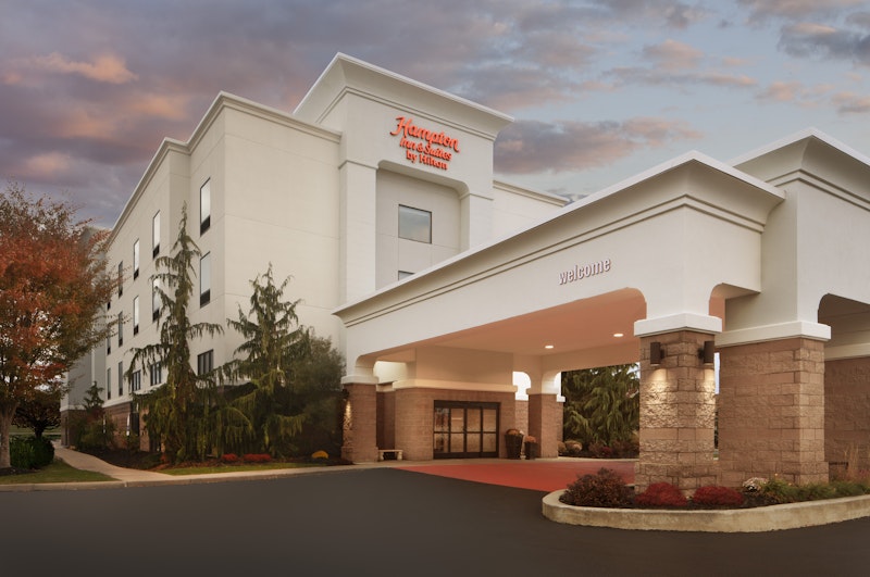 Hampton Inn & Suites Cleveland-Mentor 3/45