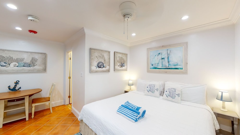 Tropic Isle Beach Resort 22/68