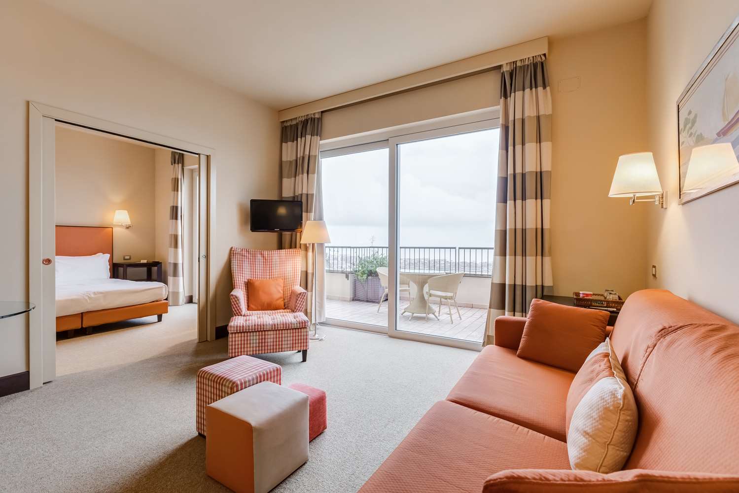 Junior Suite, King Bed, Sofa