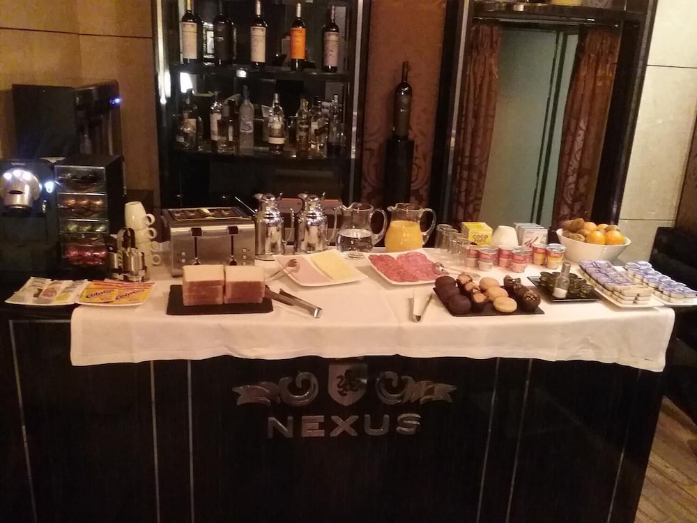 Nexus Valladolid Suites Hotel 36/44