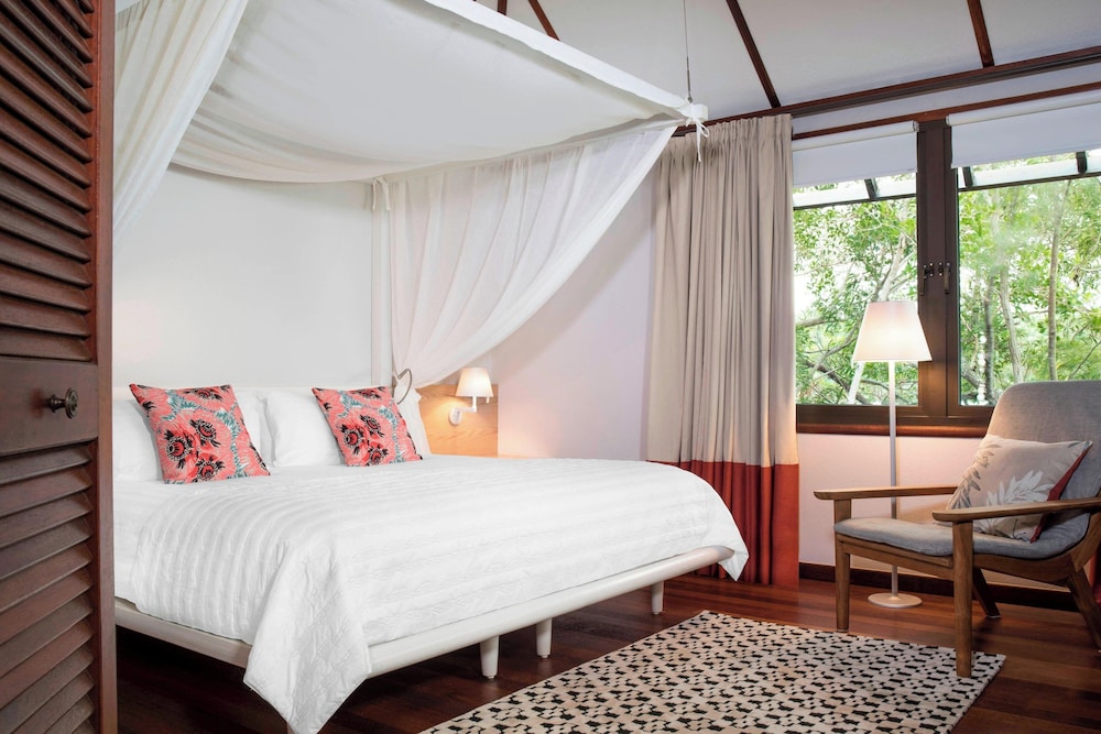 LE MERIDIEN ILE DES PINS 10/50