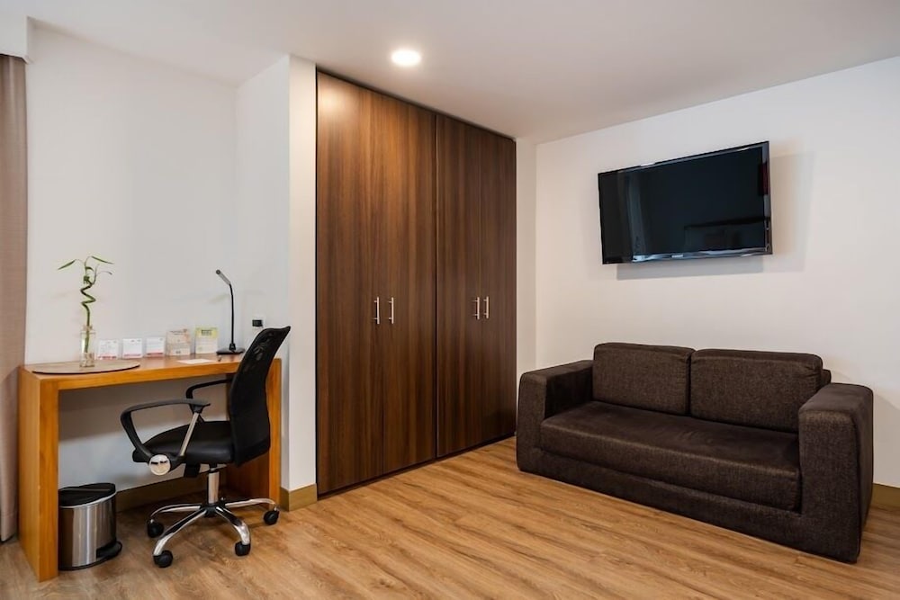 Leblon Suites Hotel 38/60