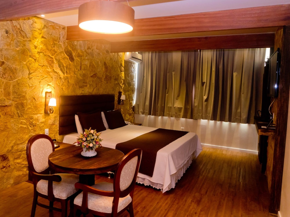 Dalle Hotel 15/27