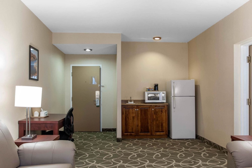 Quality Hotel & Suites Gander 4/37