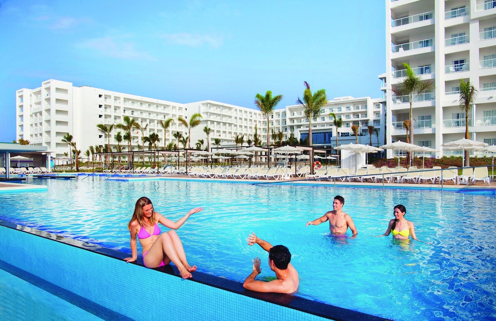 Hotel RIU Playa Blanca All Inclusive 4/72