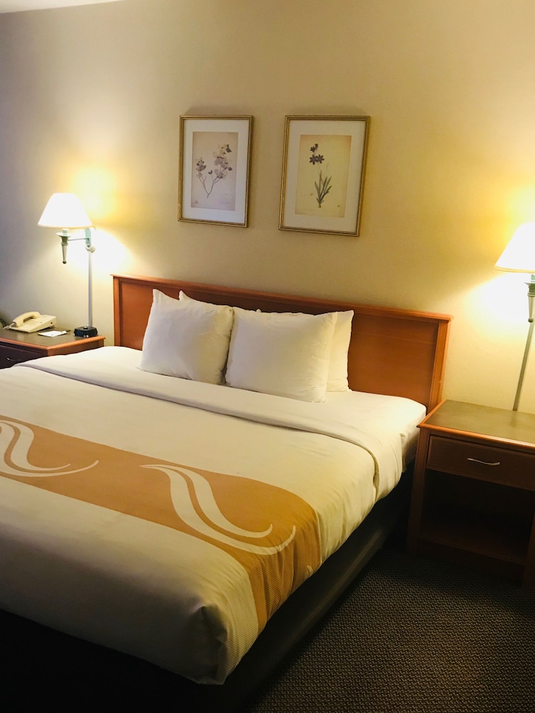 Quality Inn Hermitage South 16/48