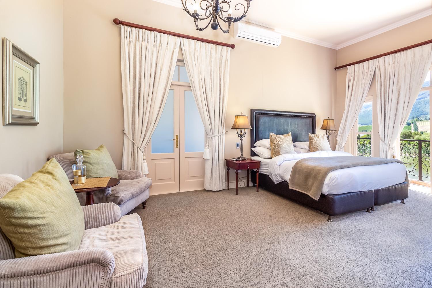 2 Bedrooms, Villa, Lake View